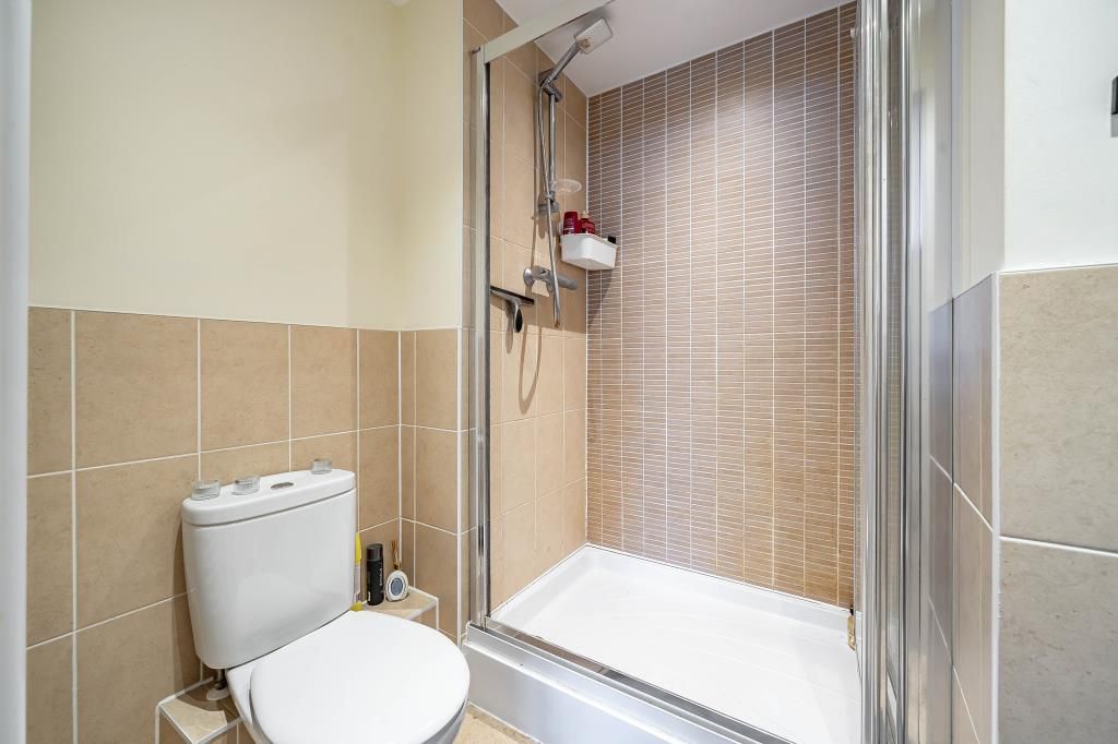 Property photo 3 of 22 Bathroom