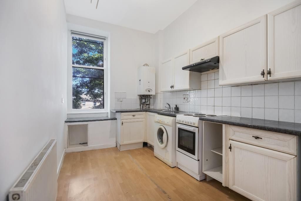 Property photo 3 of 13 Kitchen