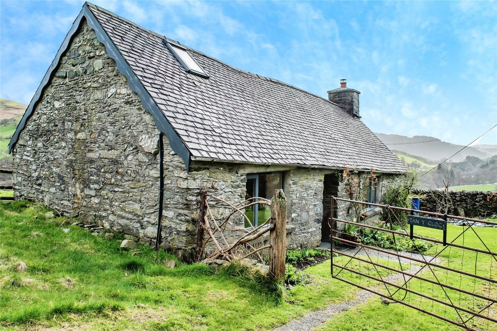 Property photo 1 of 16 Picture No. 02