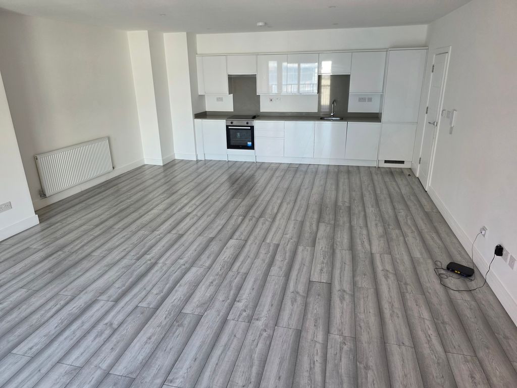 Property photo 2 of 10 Living/Dinning/Kitchen Area