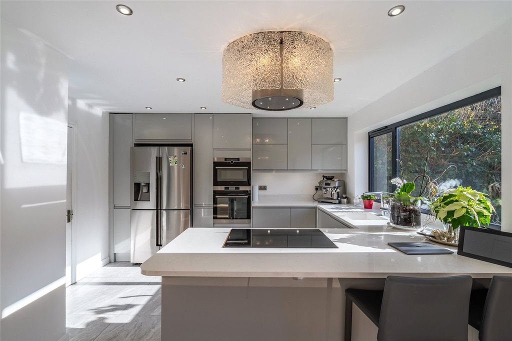 Property photo 3 of 39 Picture No. 42