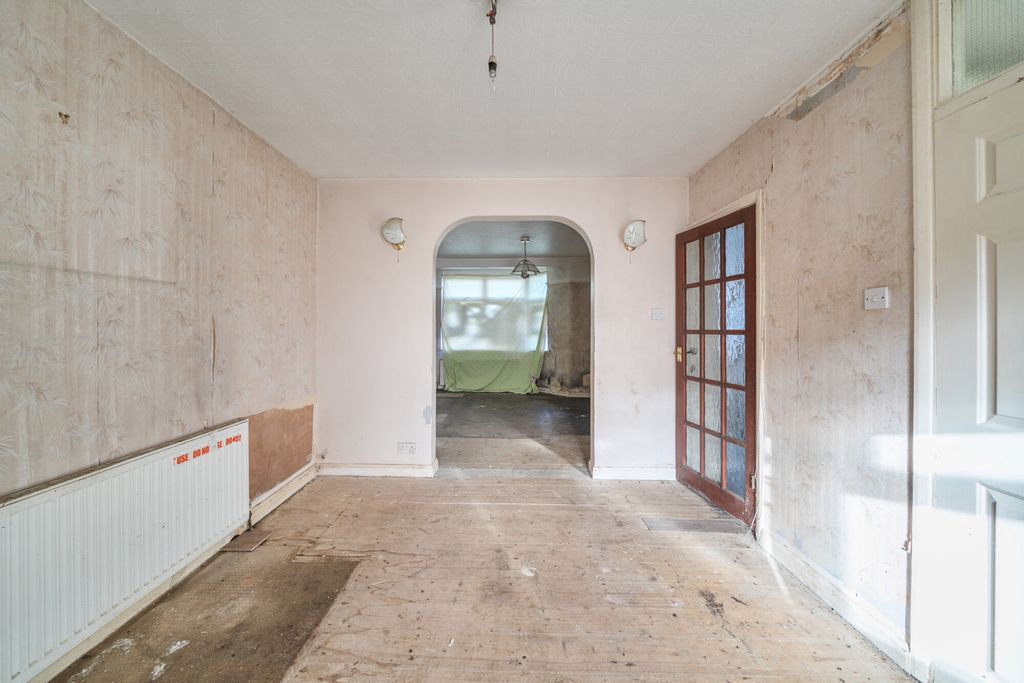 Property photo 3 of 19 1382625-4-691c868...