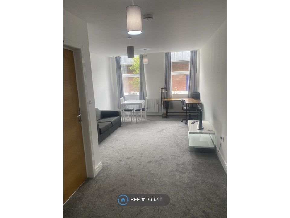 Property photo 1 of 10 Living Room