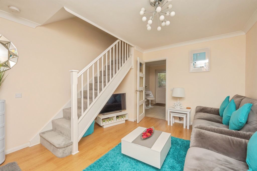 Property photo 2 of 11