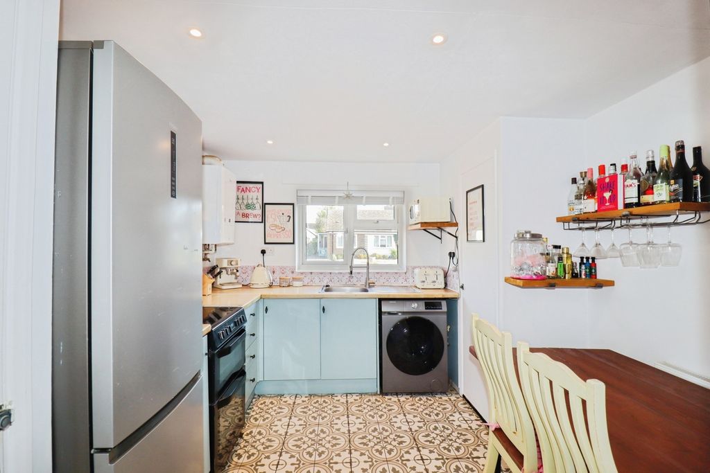 Property photo 3 of 20 Pbox-Img.Jpg