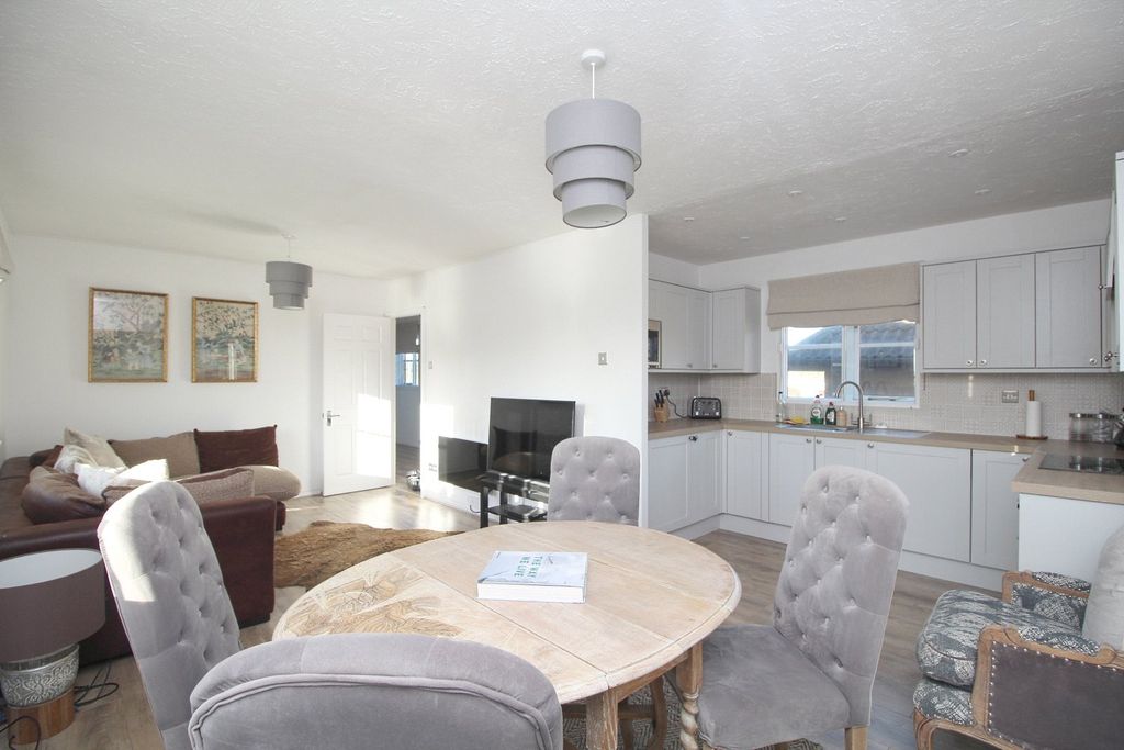 Property photo 2 of 4 Reception Room