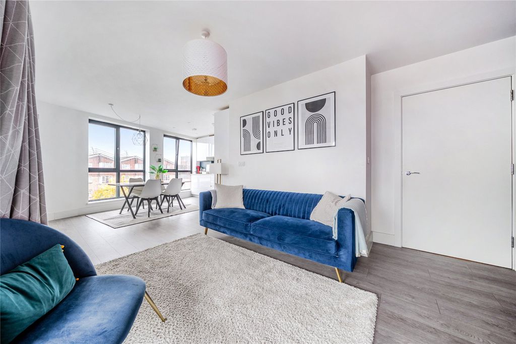 Property photo 1 of 21 Picture No. 14