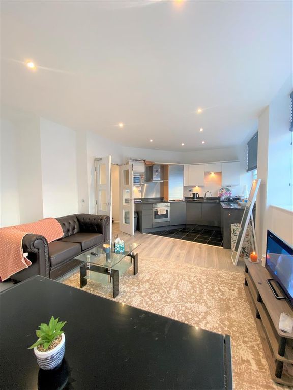 Property photo 2 of 6