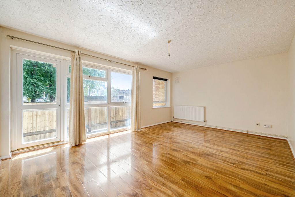 Property photo 1 of 11 1495456-1-6A58E5F...