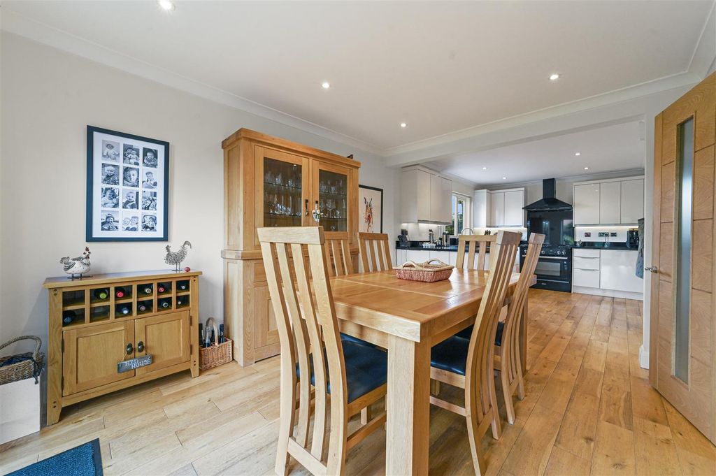 Property photo 2 of 17 Kitchen/Dining Room