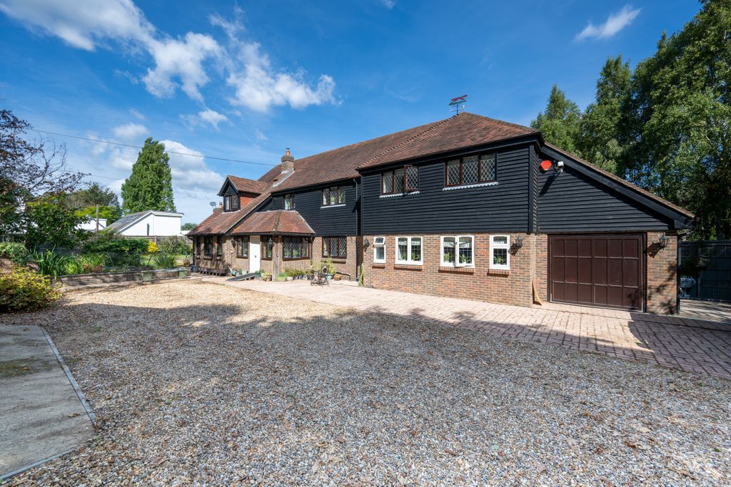 Property photo 1 of 41