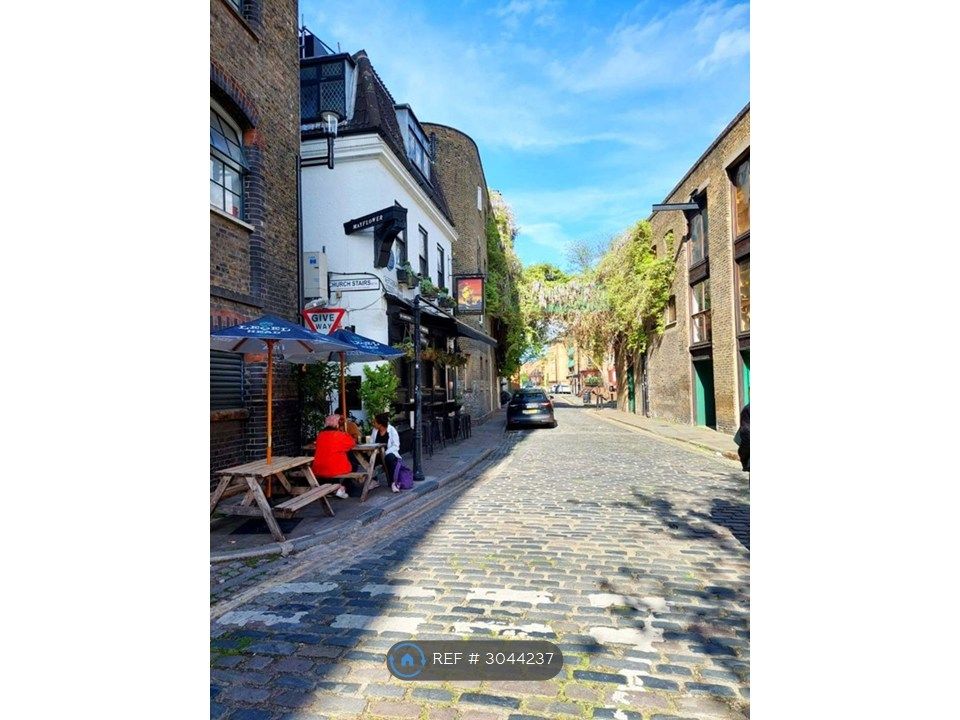 Property photo 3 of 16 Local Cobbled Streets