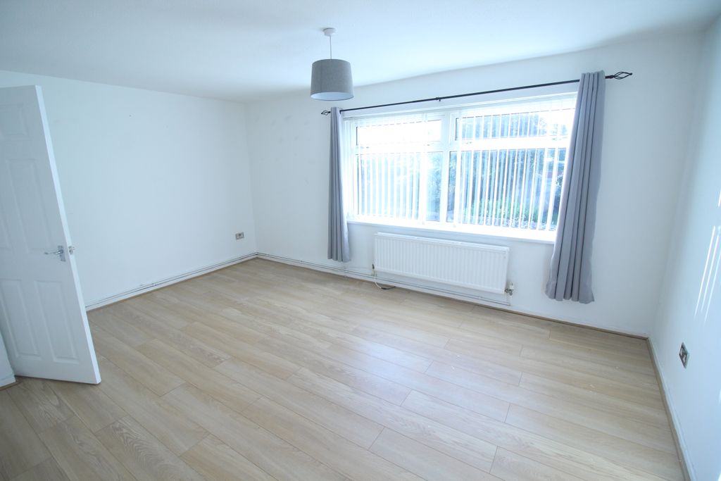 Property photo 3 of 7 Img_0936