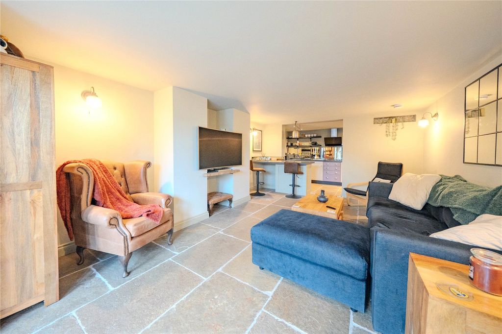 Property photo 3 of 10 Picture No. 10