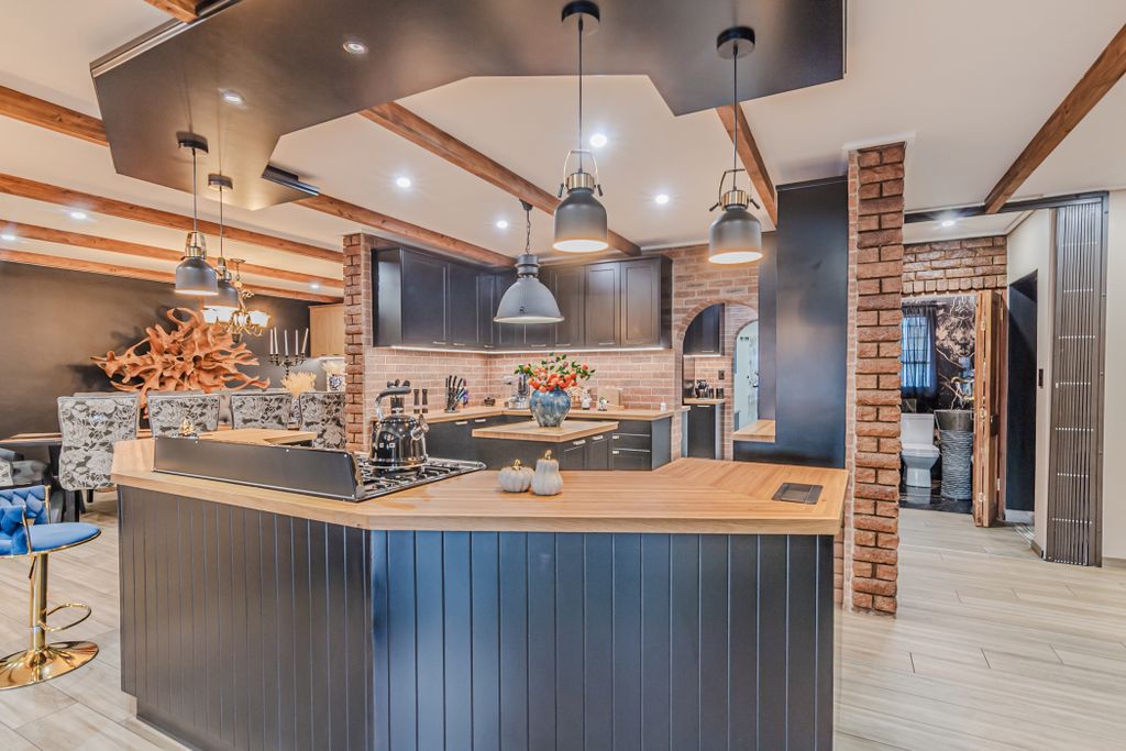 Property photo 2 of 67 Pt1721152