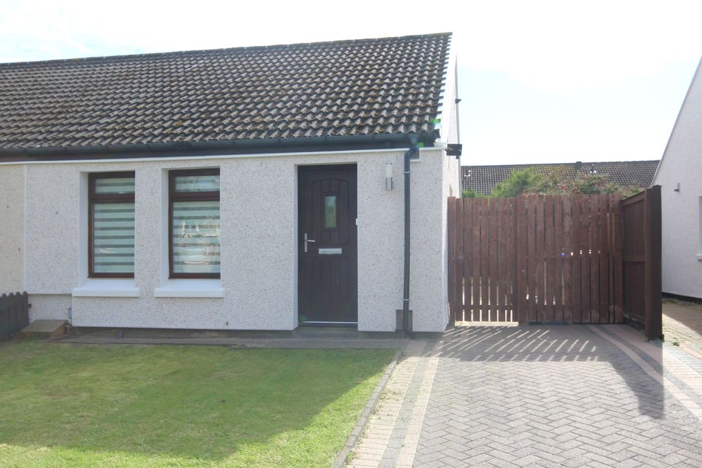 Property photo 1 of 18 External
