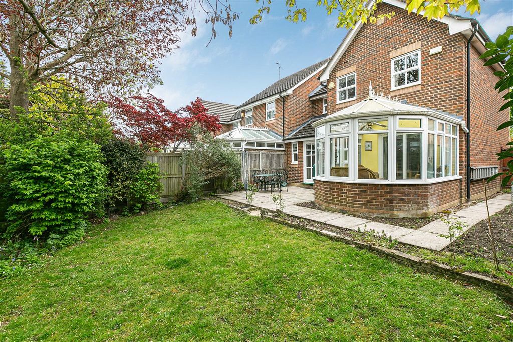 Property photo 2 of 25