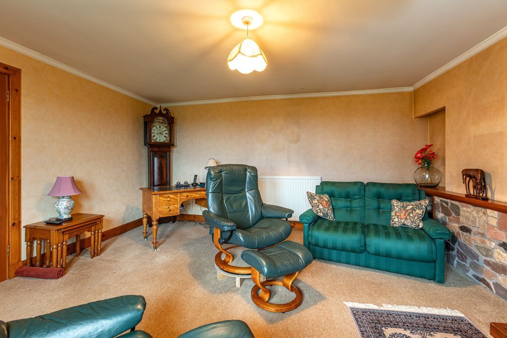 Property photo 2 of 52 Sitting Room