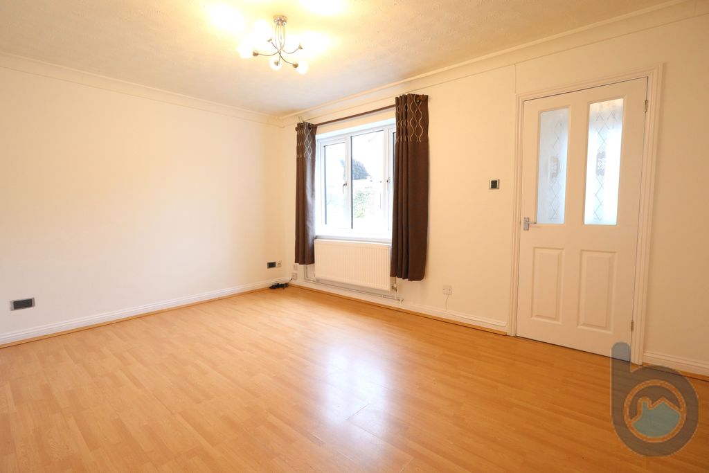 Property photo 2 of 23