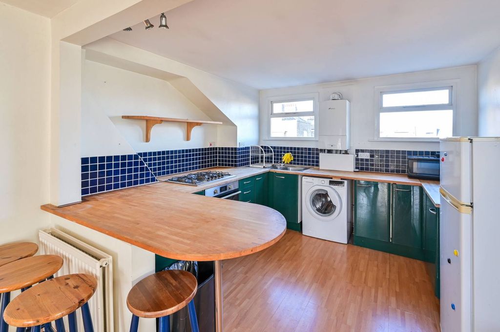 Property photo 3 of 7