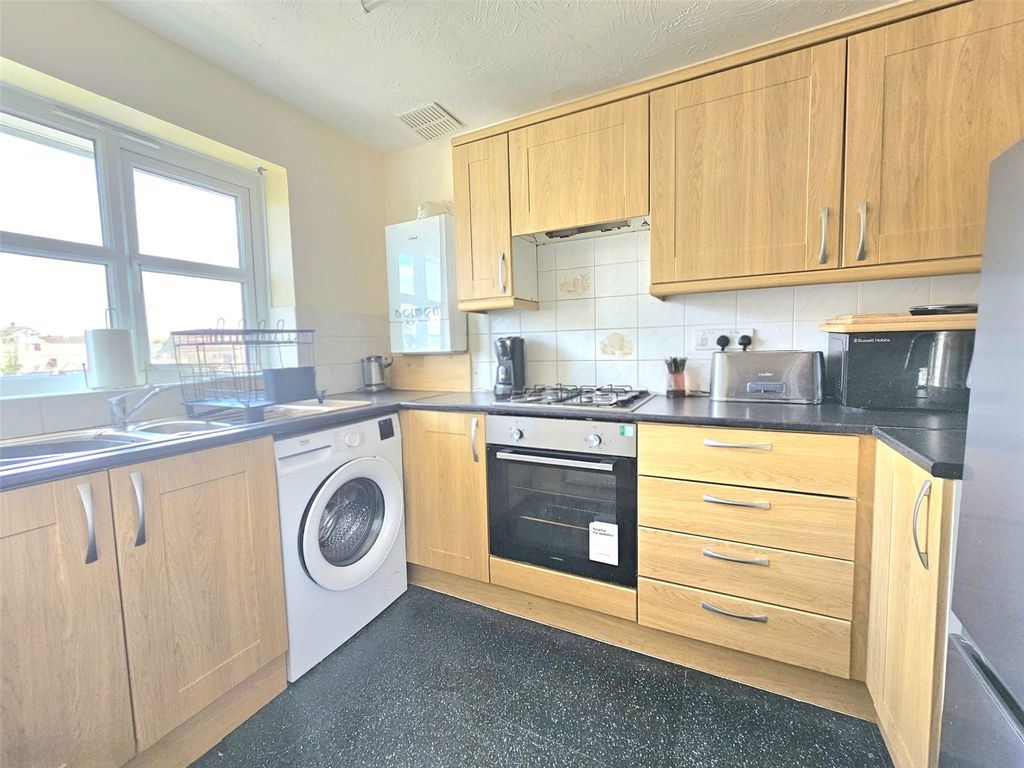 Property photo 3 of 8 Picture No. 02