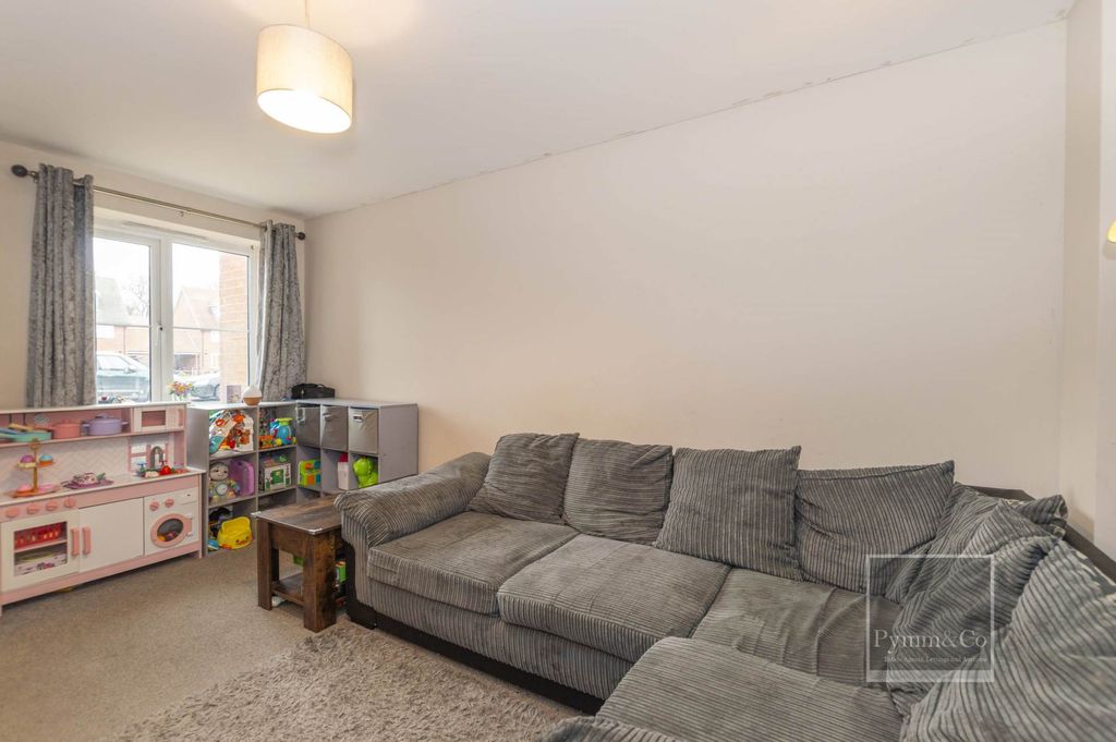 Property photo 2 of 11