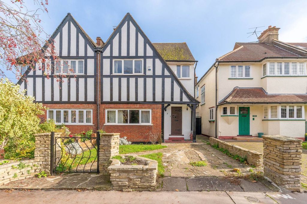 Property photo 2 of 19