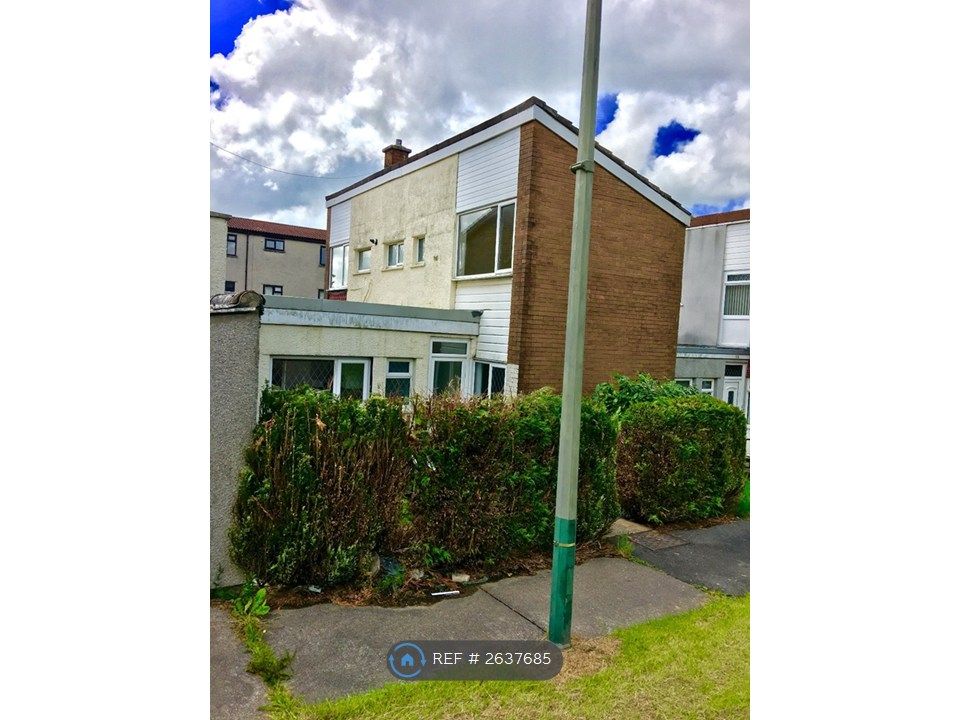 Property photo 2 of 11