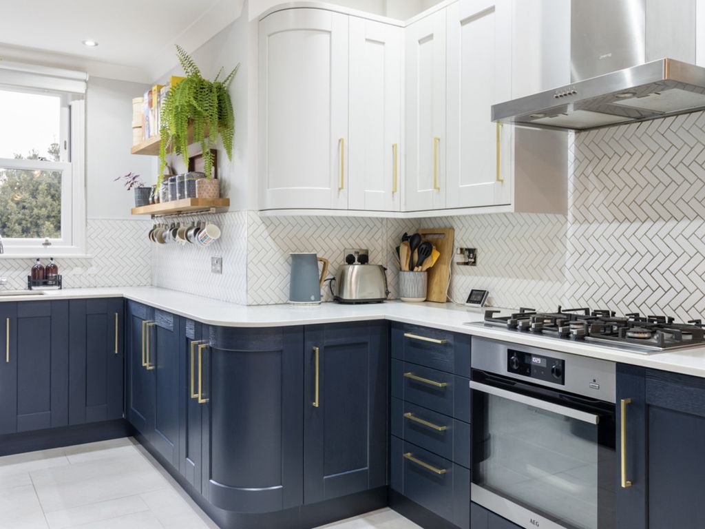 Property photo 2 of 24