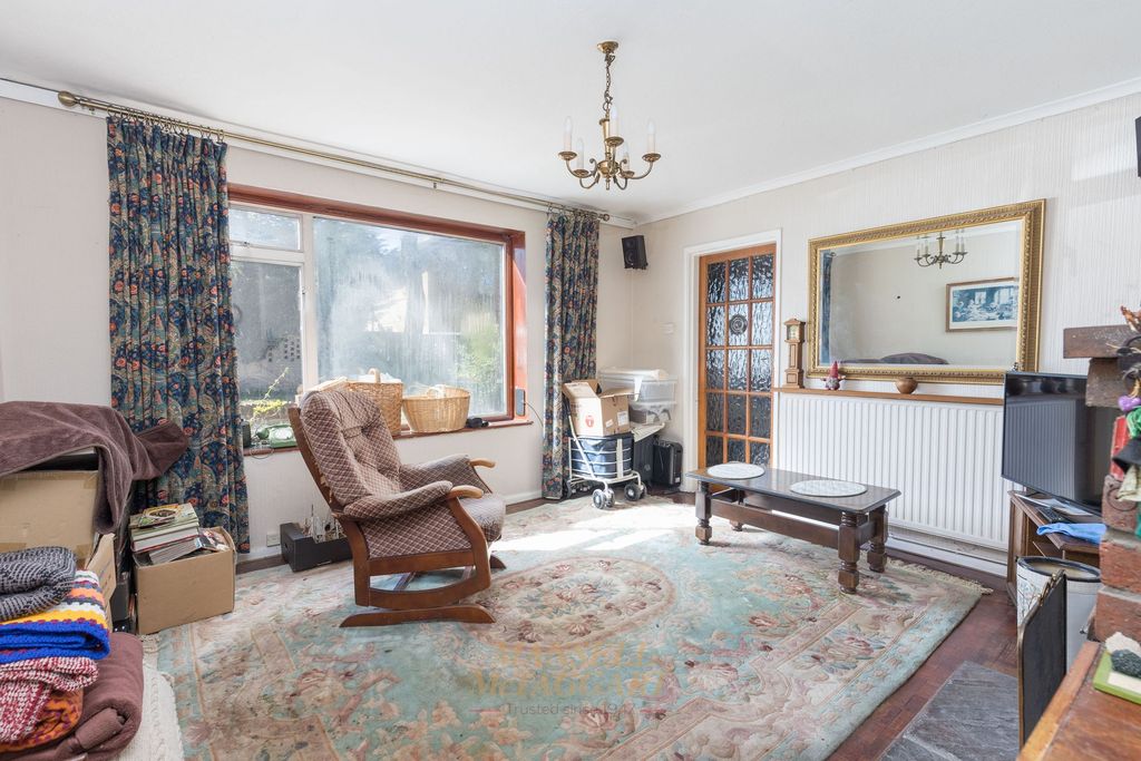 Property photo 3 of 16