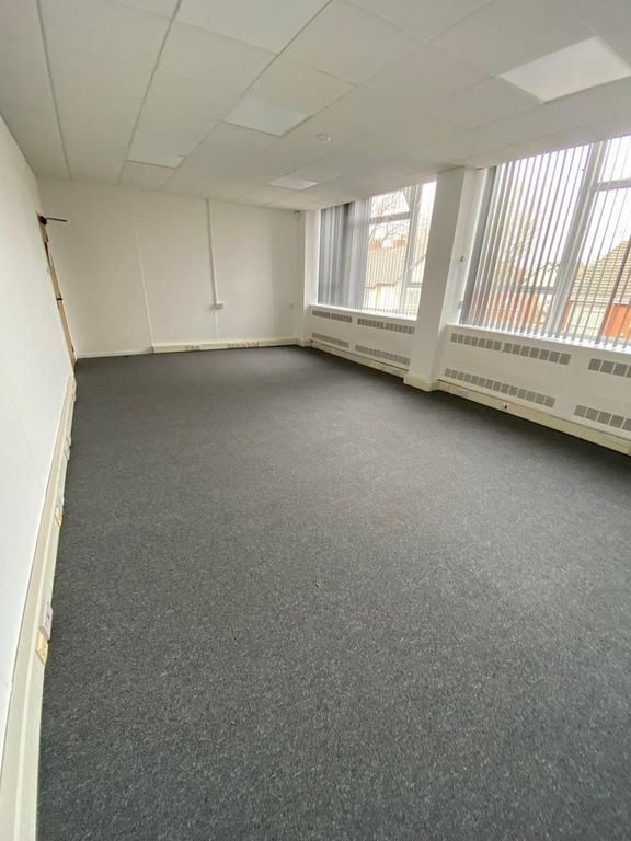 Property photo 3 of 28