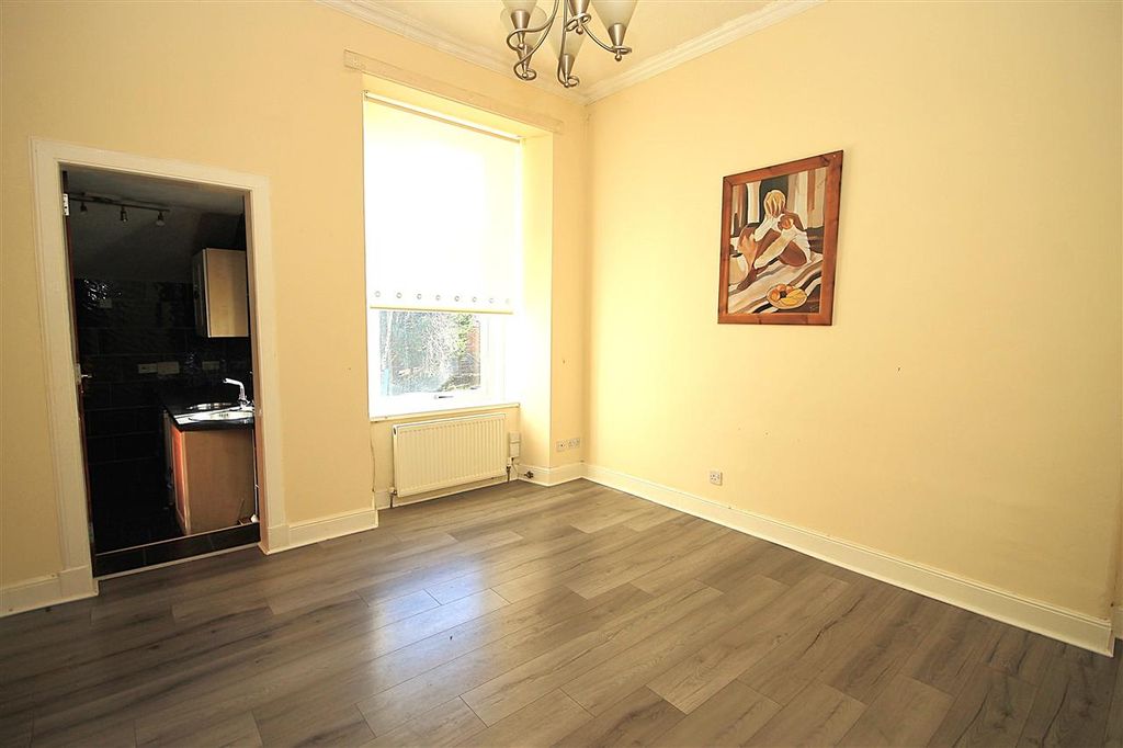 Property photo 2 of 7 Lounge