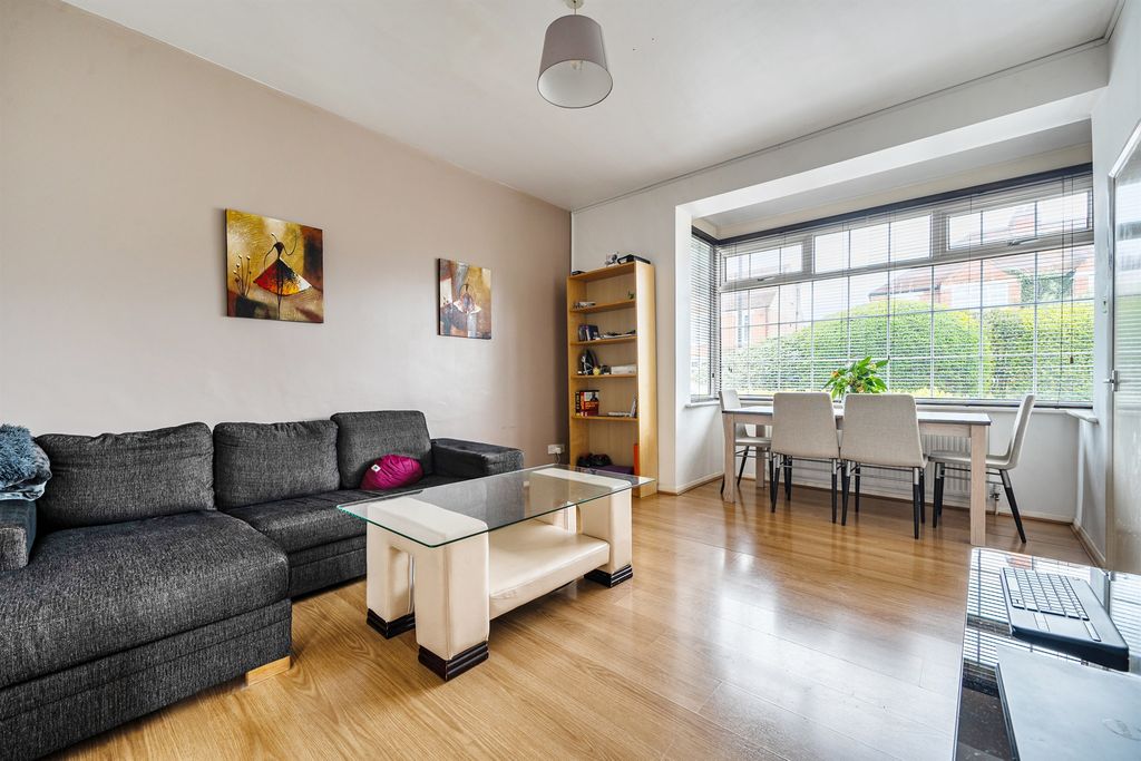 Property photo 2 of 12