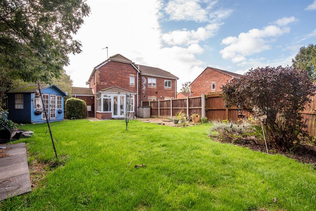 Property photo 2 of 20 Garden