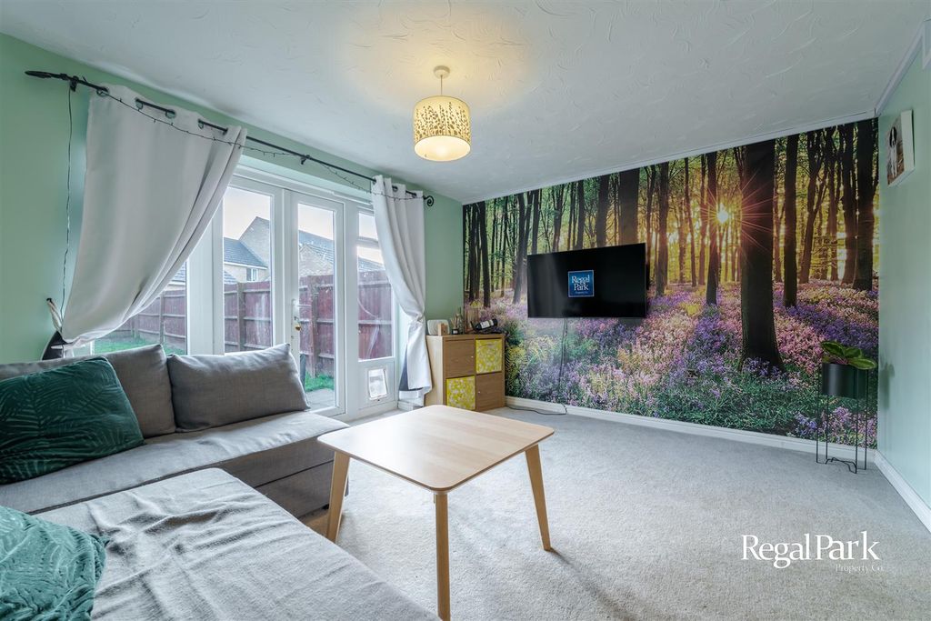 Property photo 3 of 26 Lounge/Dining Room