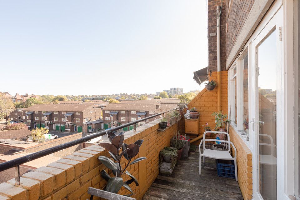 Property photo 2 of 20