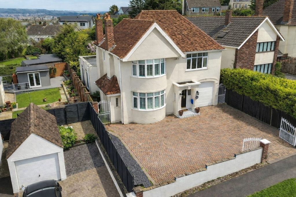 Property photo 1 of 27