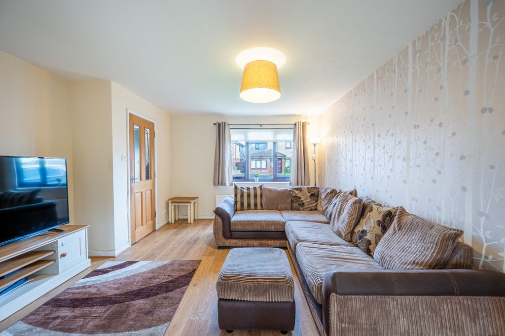 Property photo 3 of 23