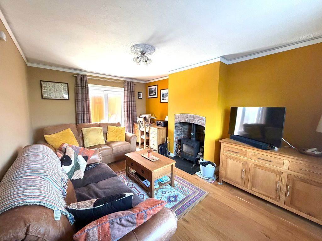 Property photo 2 of 10 Photo 11