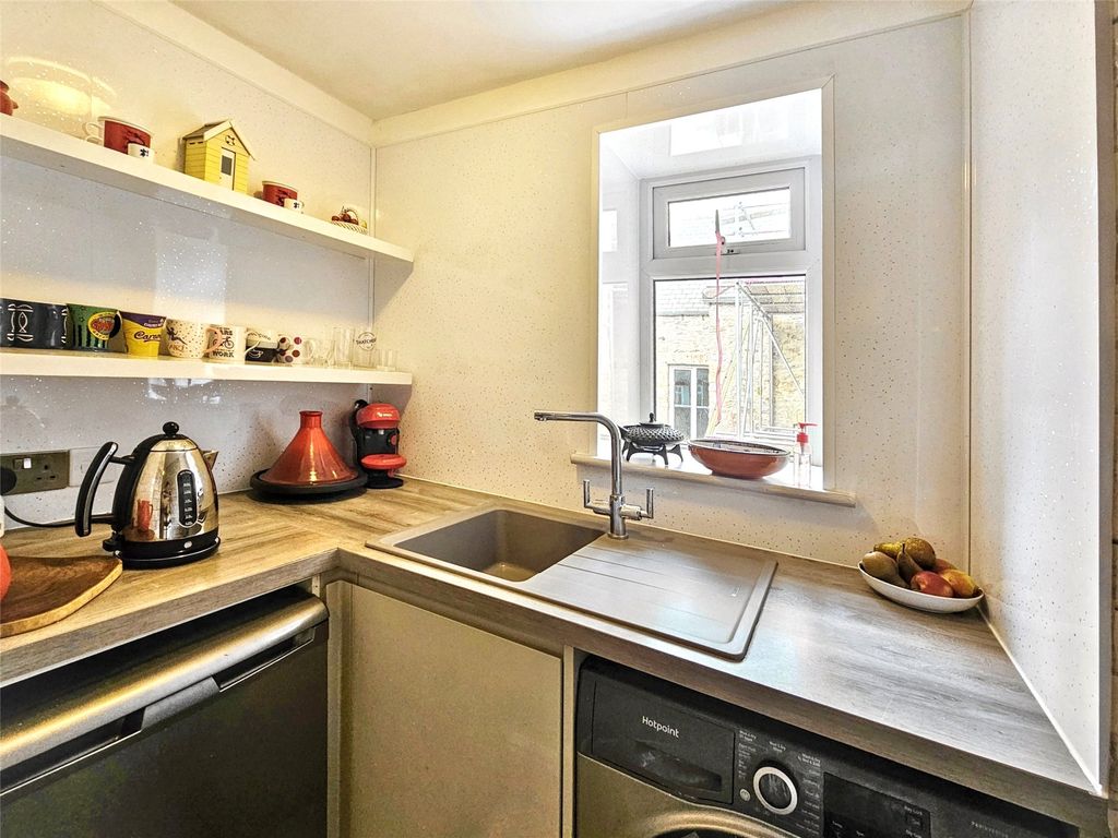 Property photo 3 of 14 Picture No. 04