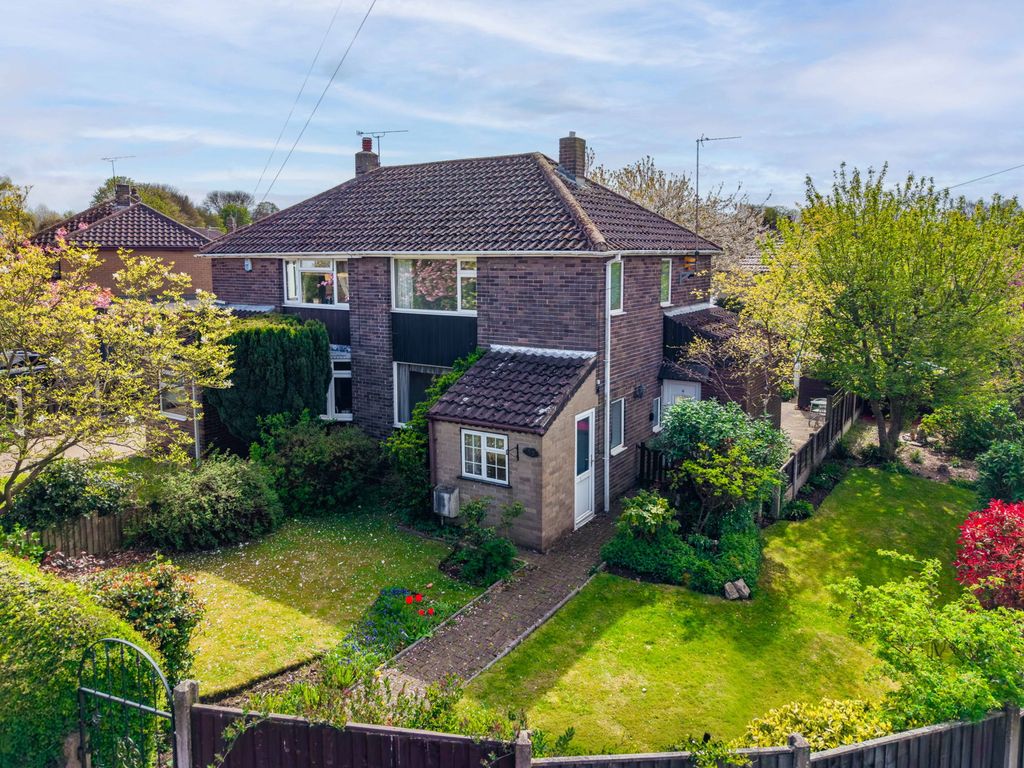 Property photo 1 of 28