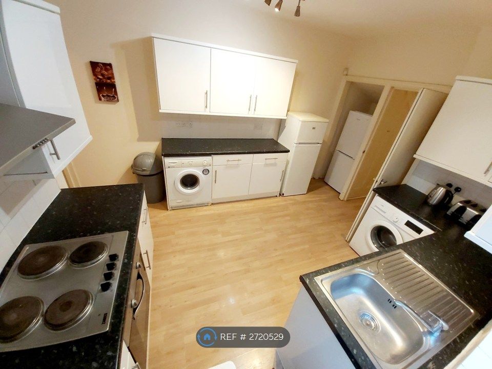 Property photo 2 of 26