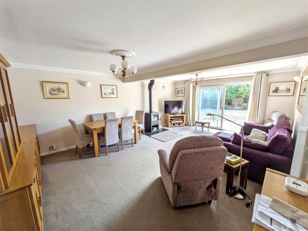 Property photo 3 of 17 Living Dining Room 2 New.Jpg