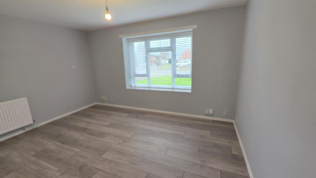 Property photo 2 of 10 1000095051.Jpg