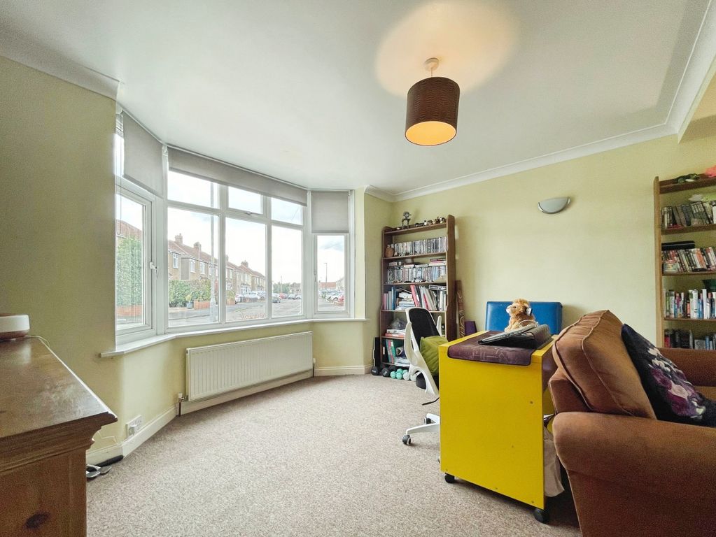 Property photo 3 of 21 Living/Diner