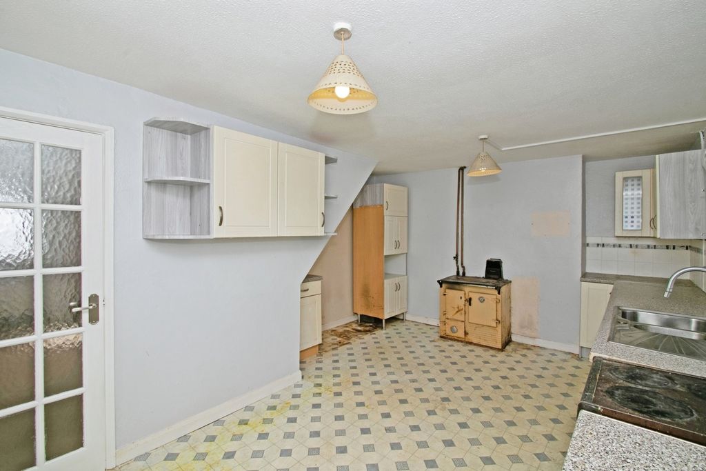 Property photo 3 of 10 Photo