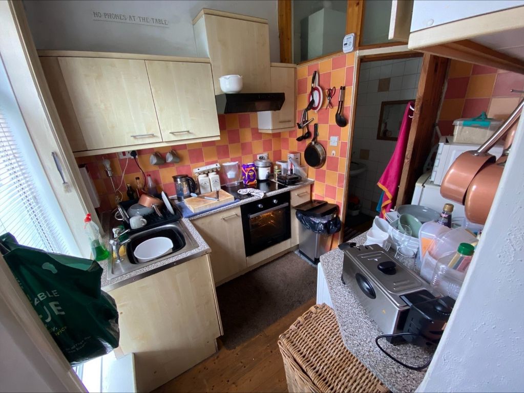 Property photo 3 of 17
