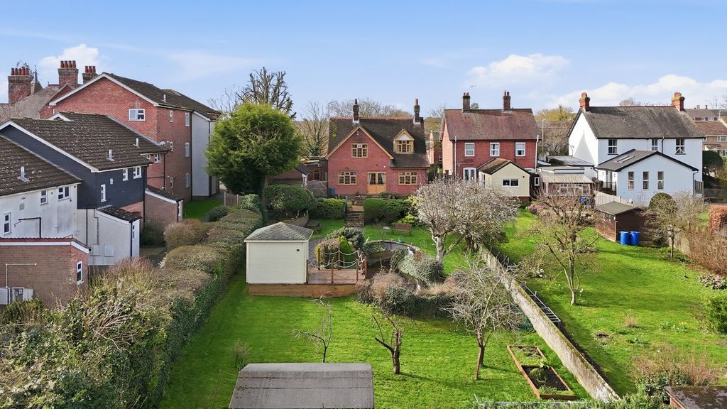 Property photo 2 of 32