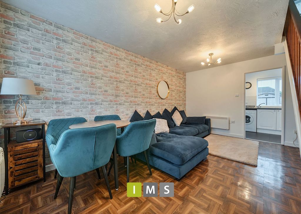 Property photo 2 of 22