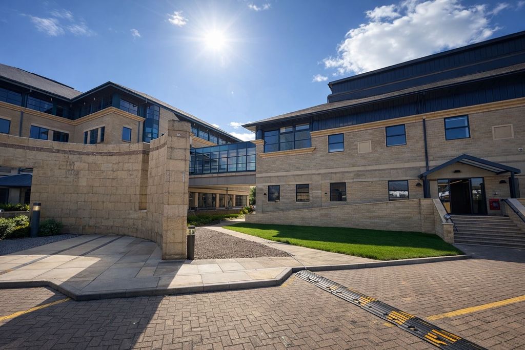 Property photo 1 of 14 Exterior